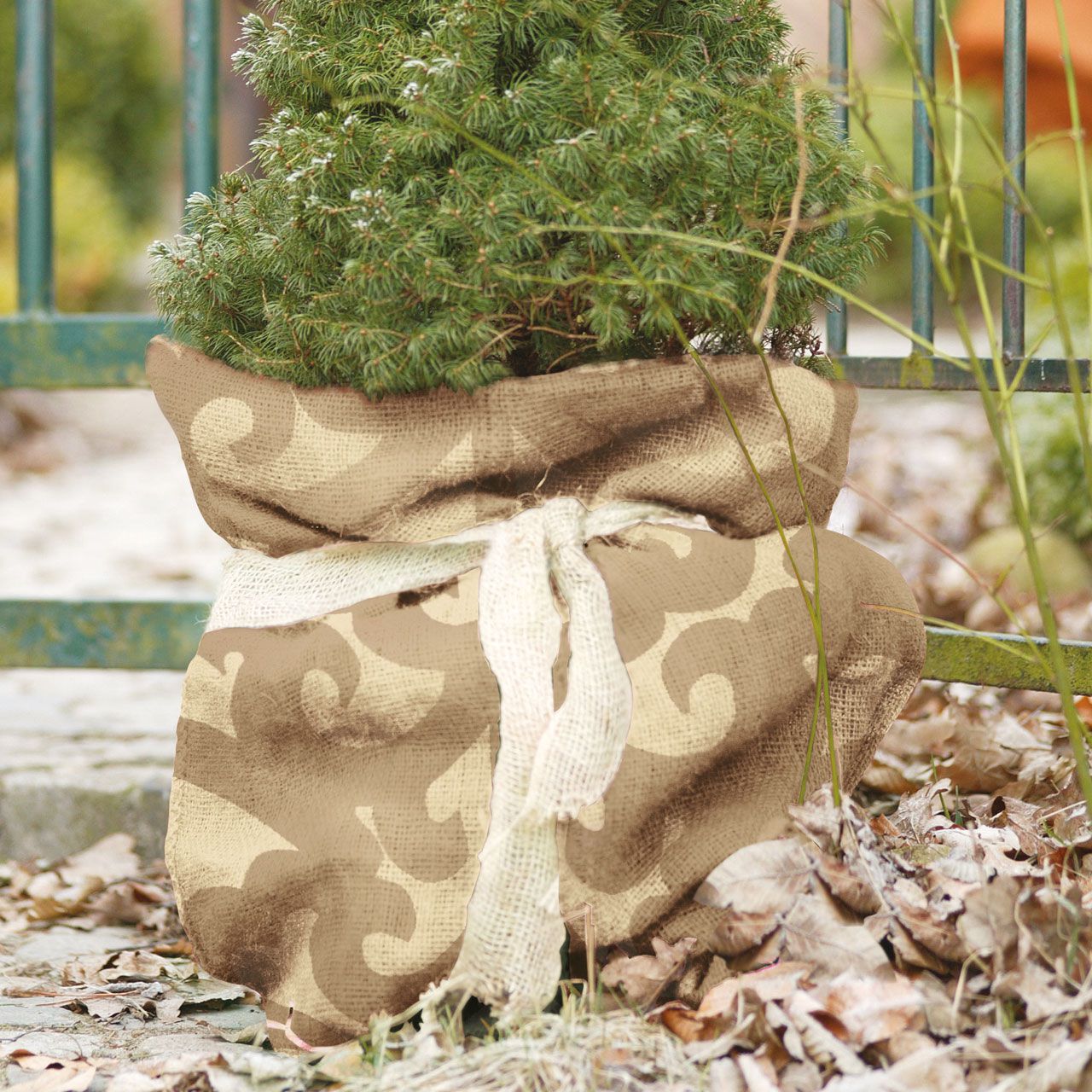 V27354_Jutesack_als_Winterschutz_Ornament-Design_natur-beige_2_1280x1280.jpg